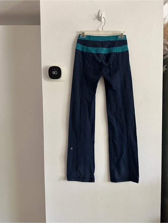 lululemon athletica Pants - lululemon athletica navy leggings with light gray logo